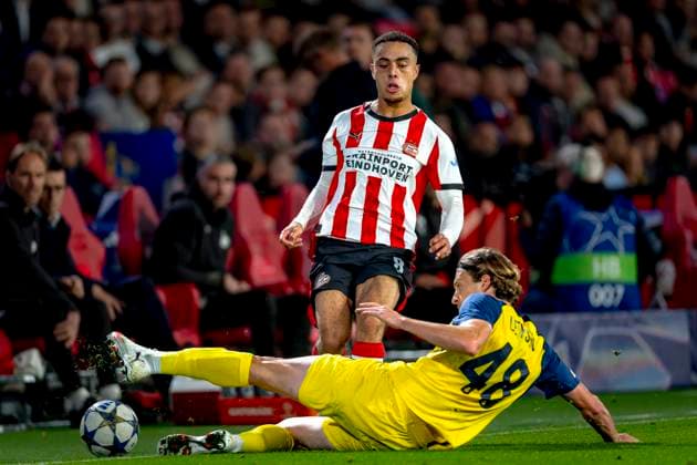 PSV Eindhoven defender Sergino Dest, Union Saint-Gilloise defender Fedde Leysen during the match PSV - Royale Union Saint-Gilloise at the Philips stadium for the Champions League - League phase - Matchday 1 season 2025-2026 in EINDHOVEN, Netherlands on 16 september 2025, (photo by Marcel van Dorst EYE4images DeFodi Images)