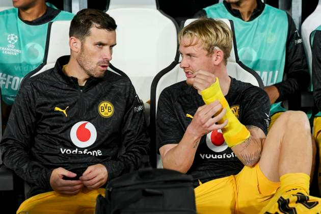 Pascal Gross (Borussia Dortmund) und Julian Brandt (Borussia Dortmund) unterhalten sich, UEFA Champions League 2025 26 League Phase MD1, Juventus v Borussia Dortmund, Juventus Stadium am 16. September 2025 in Turin, Italien. (Foto von Marco Steinbrenner DeFodi Images) Pascal Gross (Borussia Dortmund) und Julian Brandt (Borussia Dortmund) talk together, UEFA Champions League 2025 26 League Phase MD1, Juventus v Borussia Dortmund, Juventus Stadium, September 16, 2025 in Turin, Italy. (Photo by Marco Steinbrenner DeFodi Images)