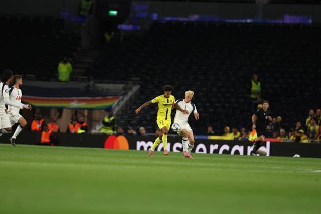 16th September 2025; Tottenham Hotspur Stadium, London, England; UEFA Champions League Football, Tottenham Hotspur versus Villareal; Lucas Bergvall of Tottenham Hotspur challenged by Tajon Buchanan of Villarreal  JohnxPatrickxFletcher