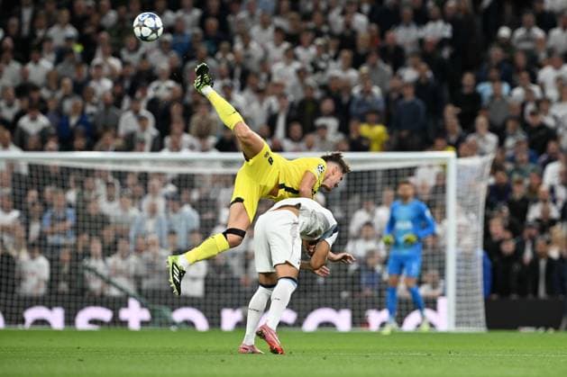 Tottenham - Tottenham v Villarreal - UEFA Champions League LONDON, UNITED KINGDOM - SEPTEMBER 16: Juan Foyth (8) of Villarreal in action during the UEFA Champions League group stage match between Tottenham Hotspur and Villarreal at Tottenham Hotspur Stadium in London, United Kingdom on September 16, 2025. Rasid Necati Aslim Anadolu London United Kingdom. Editorial use only. Please get in touch for any other usage.  Copyright: x2025xAnadoluxRasidxNecatixAslimx
