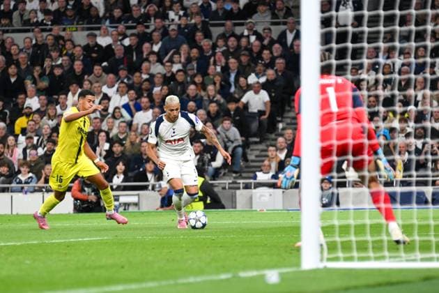 Richarlison of Tottenham Hotspur drives towards the goal late in there first half during the UEFA Champions League match between Tottenham Hotspur and Villareal at Tottenham Hotspur Stadium, London, England on 16 September 2025. Copyright: xPhilxHutchinsonx 43950007