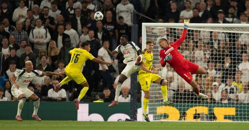 Tottenham Hotspur v Villarreal CF UEFA Champions League Luiz Junior of Villarreal CF punches the ball clear during the UEFA Champions League League Phase match at Tottenham Hotspur Stadium, London UK Newspapers OUT Copyright: xGraemexWilcocksonx FIL-22234-0050