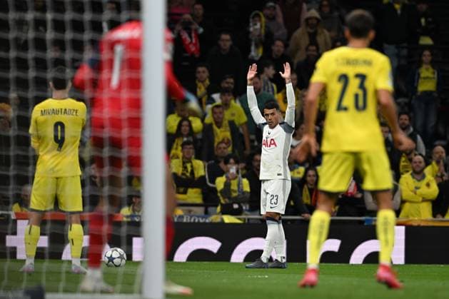 Tottenham Hotspur v Villarreal CF - UEFA Champions League LONDON, UNITED KINGDOM - SEPTEMBER 16: Tottenham’s Pedro Porro (2nd R) takes a free kick during the UEFA Champions League football match between Tottenham Hotspur and Villarreal CF at Tottenham Hotspur Stadium on September 16, 2025 in London, United Kingdom. Rasid Necati Aslim Anadolu London United Kingdom. Editorial use only. Please get in touch for any other usage.  Copyright: x2025xAnadoluxRasidxNecatixAslimx