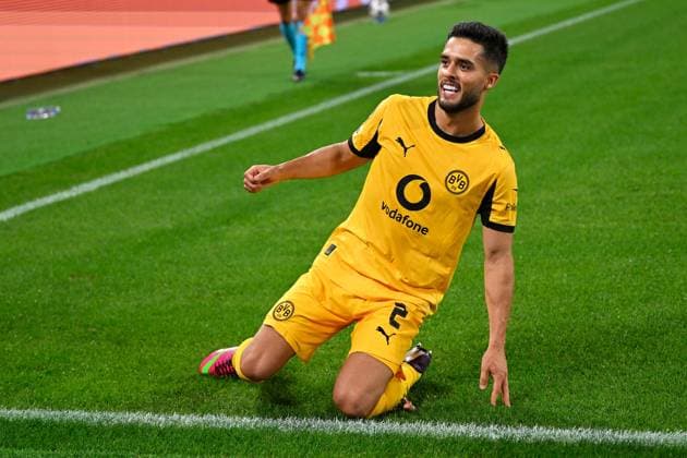 Turin, Allianz Stadium, 16.09.25, ITA, Herren, UEFA Champions Leaugue, Saison 2025-2026, Juventus Turin - Borussia Dortmund Bild: YAN COUTO (Dortmund) jubelt nach seinem Tor zum 2:3 UEFA regulations prohibit any use of photographs as image sequences and or quasi-video. Piemont Italien