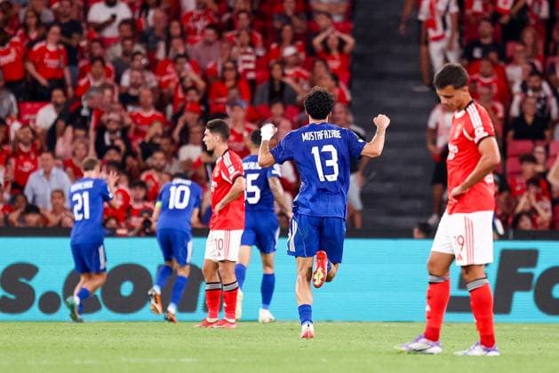 SL Benfica v Qarabag Futbol Klubu - UEFA Champions League 2025 2026 Qarabag marca golo da vitoria durante a partida entre SL Benfica v Qarabag Futbol Klubu, valida pela UEFA Champions League 2025 2026 no Estadio da Luz, Portugal (Foto de Diogo Faria Reis Avant Sports) Lisboa Estadio da Luz Portugal Copyright: xDiogoxFariaxReis AvantxSportsx