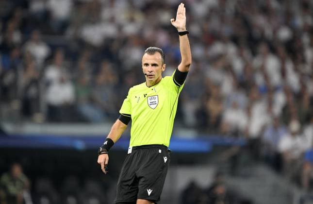 Real Madrid v Olympique de Marseille - UEFA Champions League MADRID, SPAIN - SEPTEMBER 16: Bosnian referee Irfan Peljto reacts as he leads the UEFA Champions League group stage match between Real Madrid and Olympique de Marseille at Santiago Bernabeu Stadium in Madrid, Spain on September 16, 2025. Burak Akbulut Anadolu Madrid Spain. Editorial use only. Please get in touch for any other usage.  Copyright: x2025xAnadoluxBurakxAkbulutx