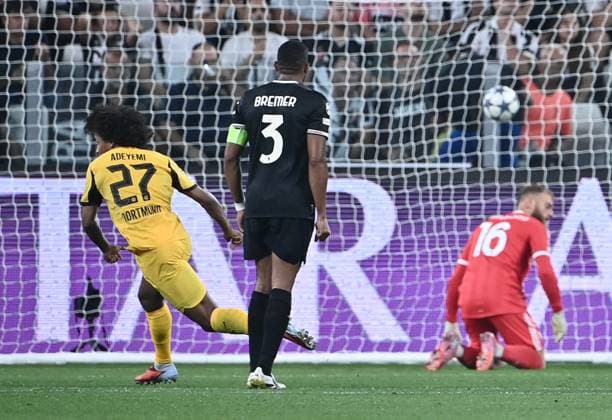 Juventus v Borussia Dortmund - UEFA Champions League TURIN, ITALY, SEPTEMBER 16: Borussia Dortmund s Adeyemi (L) scores his team s first goal during the League phase UEFA Champions League football match between Juventus and Borussia Dortmund at the Juventus Stadium in Turin, Italy, on September 16, 2025. Isabella Bonotto Anadolu Turin Italy. Editorial use only. Please get in touch for any other usage.  Copyright: x2025xAnadoluxIsabellaxBonottox
