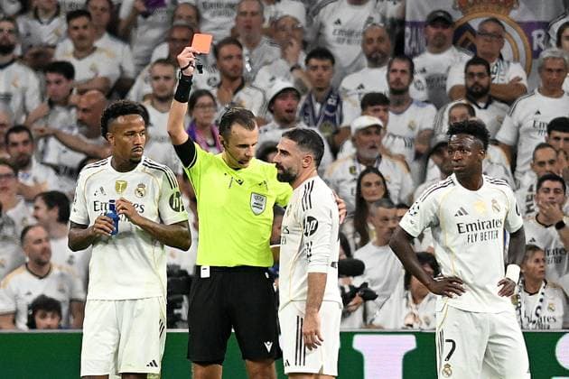 REAL MADRID CF v OLYMPIQUE DE MARSEILLE. CHAMPIONS LEAGUE 2025 2026. ROUND 1. Belarusian referee Irfan Peljto shows red card to Real Madrid CF s Dani Carvajal during Champions League 2024 2025 Round 1 match. September 16,2025. (ALTERPHOTOS Jorge Ropero) MadridSpain  Copyright: xJorgexRoperox