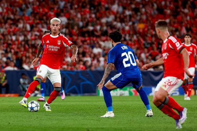 Estadio da Luz Enzo Barrenechea of SL Benfica in action during the UEFA Champions League 2025 26 League Phase MD1 match between SL Benfica and Qarabag FK at Estadio da Luz on September 16, 2025 UEFA Champions League League Phase MD1 - SL Benfica vs Qarabag FK (Valter Gouveia SPP) Copyright: xValterxGouveia SPPx spp-en-VaGo-VG_L7432