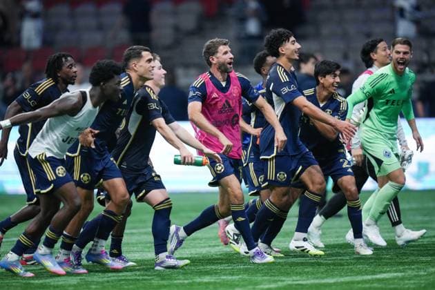 September 16, 2025, Vancouver, Bc, CANADA: Vancouver Whitecaps Thomas Muller, centre, Rayan Elloumi, third right, Mathias Laborda, second right, goalkeeper Isaac Boehmer, back right, and their teammates celebrate after defeating Forge FC 4-0 during a Canadian Championship semifinal soccer match, in Vancouver, on Tuesday, September 16, 2025. Canada News - September 16, 2025  - ZUMAc35_ 20250916_zaf_c35_211 Copyright: xDarrylxDyckx