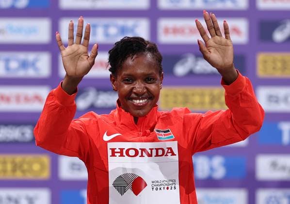 (250917) -- TOKYO, Sept. 17, 2025 -- Gold medalist Faith Kipyegon of Kenya is seen during the women s 1500m awarding ceremony at the 2025 World Athletics Championships in Tokyo, Japan, Sept. 17, 2025. ) (SP)JAPAN-TOKYO-ATHLETICS-WORLD ATHLETICS CHAMPIONSHIPS-WOMEN S 1500M-AWARDING CEREMONY JiaxHaocheng 