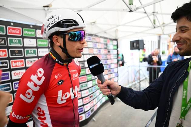 Grand Prix de Wallonie 2025 Cycling Race NAMUR, BELGIUM - SEPTEMBER 17 : De Lie Arnaud (BEL) of Lotto during the 66th edition of Grand Prix de Wallonie an UCI ProSeries 1.Pro one day cycling road race for Men Elite of 187 km with start in Dison and finish in Citadelle de Namur on September 17, 2025 in Namur, Belgium, 17 09 2025 ( Motordriver Stefan Boone - Namur Belgium  Copyright: xVincentxKalutx