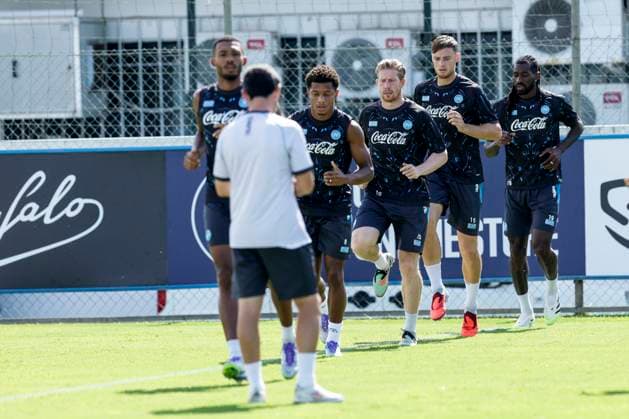 CL training session SSC Napoli Napoli s Brazilian defender Juan Jesus, Napoli s Brazilian forward David Neres, Napoli s Belgian midfielder Kevin De Bruyne, Napoli s Dutch defender Sam Beukema and Napoli s Cameroonian midfielder Andre Frank Zambo Anguissa during a training session on the eve of the UEFA Champions League soccer match between Manchester City and SSC Napoli at SSC Napoli Training Center in Castelvolturno, Italy, 17 September 2025. _BPH1483 Copyright: xAntonioxBalascox