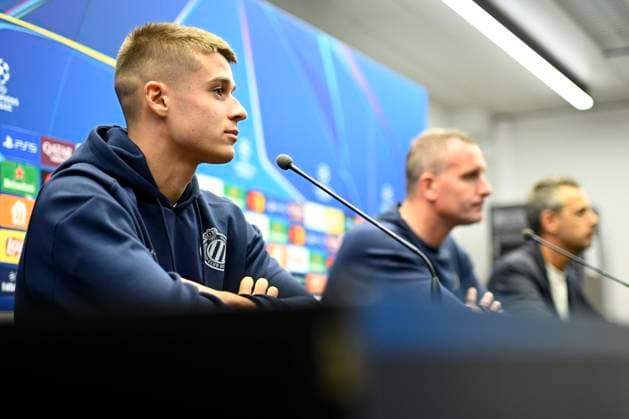 Club Brugge v Monaco - UEFA Champions League Media Activities 17 09 2025 BRUGGE, BELGIUM - SEPTEMBER 17 : Hayen Nicky head coach of Club Brugge and Tresoldi Nicolo forward of Club Brugge talking to the press during a press conference, PK, Pressekonferenz ahead of the UEFA Champions League 2025 26 League Phase MD1 match between Club Brugge and Monaco on September 17, 2025 in Brugge, Belgium, 17 09 2025 Brugge Belgium  Copyright: xNicoxVereeckenx