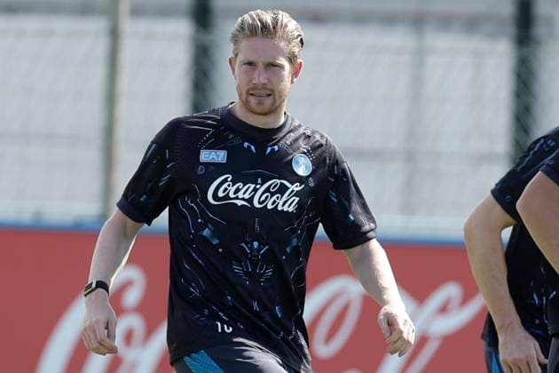 September 17, 2025, Castel Volturno, Napoli, Italy: Kevin De Bruyne of Napoli during a training session on the eve of the UEFA Champions League soccer match between Manchester City and SSC Napoli at SSC Napoli Training Center in Castelvolturno, Italy, 17 September 2025. Castel Volturno Italy - ZUMAl131 20250917_zsp_l131_007 Copyright: xCiroxDexLucax