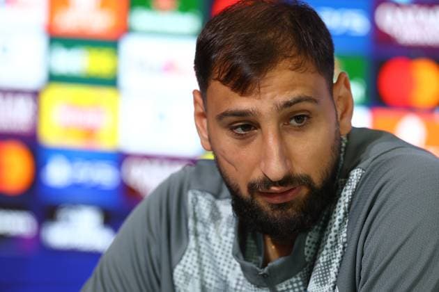 September 17, 2025, Manchester, Naples, England: Gianluigi Donnarumma of Manchester City speaks with media during a press conference, PK, Pressekonferenz ahead of the UEFA Champions League 2025 26 League Phase at Manchester City Football Academy on September 17, 2025 in Manchester, England Manchester England - ZUMAl131 20250917_zsp_l131_015 Copyright: xCiroxDexLucax