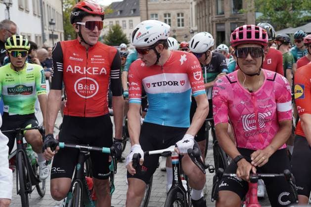 Radsport Tour de Luxembourg 2025 17.09.2025, Cyclisme, Radsport, Tour de Luxembourg, Luxemburg Rundfahrt, 2025, Luxemburg, vl: Michel RiesArkea - B&B Hotels - Arthur KluckersTudor Pro Cycling Team - Richard CarapazEF Education - EasyPost
