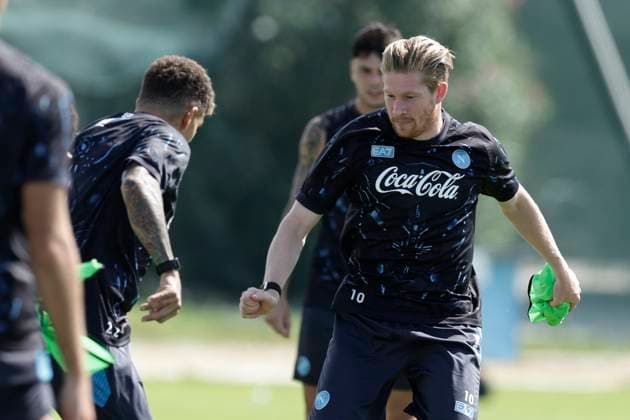 SSC Napoli Training Session And press conference, PK, Pressekonferenz - UEFA Champions League 2025 26 League Phase MD1 Kevin De Bruyne of Napoli participates in a training session on the eve of the UEFA Champions League soccer match between Manchester City and SSC Napoli at SSC Napoli Training Center in Castelvolturno, Italy, on September 17, 2025. Castel Volturno Napoli Italy  Copyright: xCiroxDexLucax originalFilename:deluca-sscnapol250917_np47a.jpg