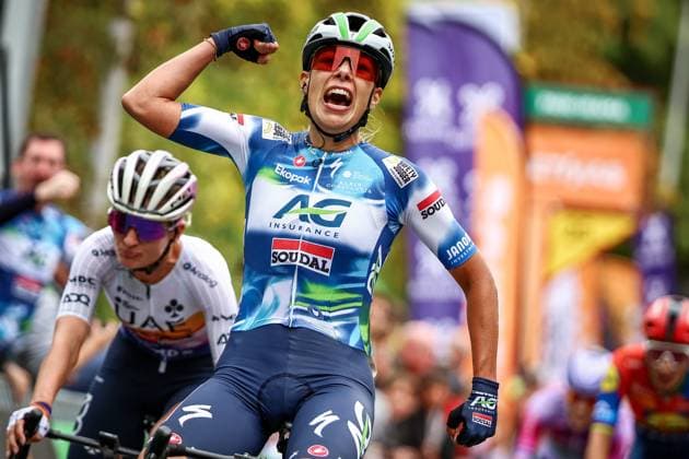 Belgian Shari Bossuyt celebrates as she crosses the finish line to win the one day cycling race Grand Prix de Wallonie 2025 (128,7km), in Namur, on Wednesday 17 September 2025. DAVIDxPINTENS  x134523167x