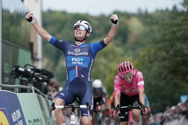 Radsport Tour de Luxembourg 2025 17.09.2025, Cyclisme, Radsport, Tour de Luxembourg, Luxemburg Rundfahrt, 2025, Luxemburg, vl: sieger Romain GregoireGroupama - FDJ vor Marijn van den BergEF Education - EasyPost