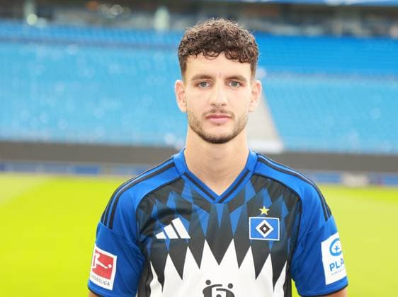 offizieller Portraittermin Verein Hamburger SV 2025 2026 Daniel Elfadli ( Hamburger SV 8) 17.09.2025, Sporthalle, Hamburg, offizieller Portraittermin Verein Hamburger SV 2025 2026