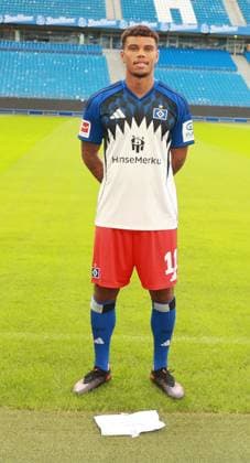 offizieller Portraittermin Verein Hamburger SV 2025 2026 Ransford Königsdörffer Koenigsdorffer ( Hamburger SV 11) 17.09.2025, Sporthalle, Hamburg, offizieller Portraittermin Verein Hamburger SV 2025 2026