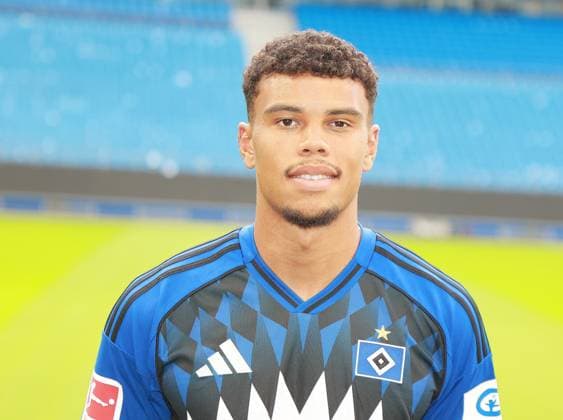 offizieller Portraittermin Verein Hamburger SV 2025 2026 Ransford Königsdörffer Koenigsdorffer ( Hamburger SV 11) 17.09.2025, Sporthalle, Hamburg, offizieller Portraittermin Verein Hamburger SV 2025 2026