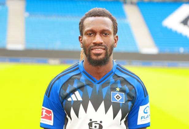 offizieller Portraittermin Verein Hamburger SV 2025 2026 Bakery Jatta ( Hamburger SV 18) 17.09.2025, Sporthalle, Hamburg, offizieller Portraittermin Verein Hamburger SV 2025 2026