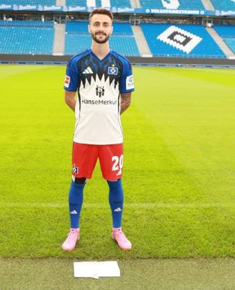offizieller Portraittermin Verein Hamburger SV 2025 2026 Fabio Vieira Fabio Vieira ( Hamburger SV 20) 17.09.2025, Sporthalle, Hamburg, offizieller Portraittermin Verein Hamburger SV 2025 2026
