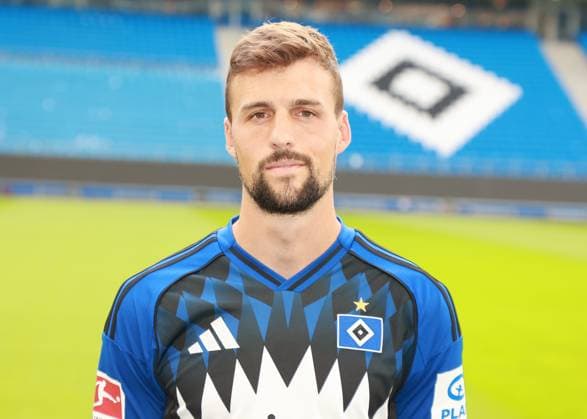 offizieller Portraittermin Verein Hamburger SV 2025 2026 Jonas Meffert ( Hamburger SV 23) 17.09.2025, Sporthalle, Hamburg, offizieller Portraittermin Verein Hamburger SV 2025 2026
