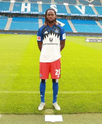 offizieller Portraittermin Verein Hamburger SV 2025 2026 Jordan Torunarigha ( Hamburger SV 25) 17.09.2025, Sporthalle, Hamburg, offizieller Portraittermin Verein Hamburger SV 2025 2026
