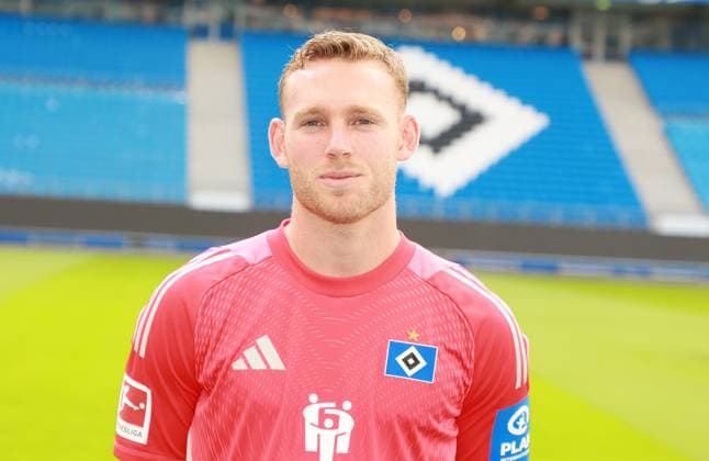 offizieller Portraittermin Verein Hamburger SV 2025 2026 Daniel Peretz ( Hamburger SV 26) 17.09.2025, Sporthalle, Hamburg, offizieller Portraittermin Verein Hamburger SV 2025 2026