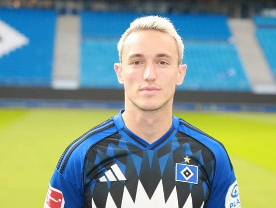 offizieller Portraittermin Verein Hamburger SV 2025 2026 Silvan Hefti ( Hamburger SV 30) 17.09.2025, Sporthalle, Hamburg, offizieller Portraittermin Verein Hamburger SV 2025 2026