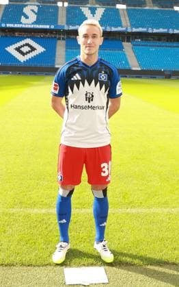 offizieller Portraittermin Verein Hamburger SV 2025 2026 Silvan Hefti ( Hamburger SV 30) 17.09.2025, Sporthalle, Hamburg, offizieller Portraittermin Verein Hamburger SV 2025 2026