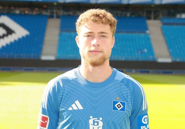 offizieller Portraittermin Verein Hamburger SV 2025 2026 Hannes Hermann ( Hamburger SV 40) 17.09.2025, Sporthalle, Hamburg, offizieller Portraittermin Verein Hamburger SV 2025 2026
