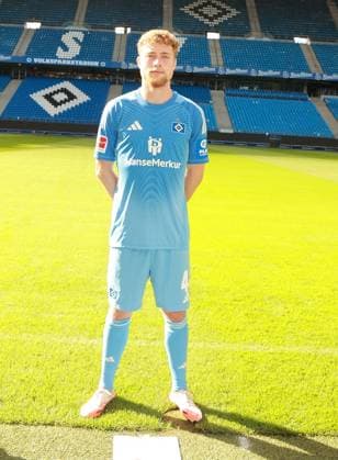 offizieller Portraittermin Verein Hamburger SV 2025 2026 Hannes Hermann ( Hamburger SV 40) 17.09.2025, Sporthalle, Hamburg, offizieller Portraittermin Verein Hamburger SV 2025 2026