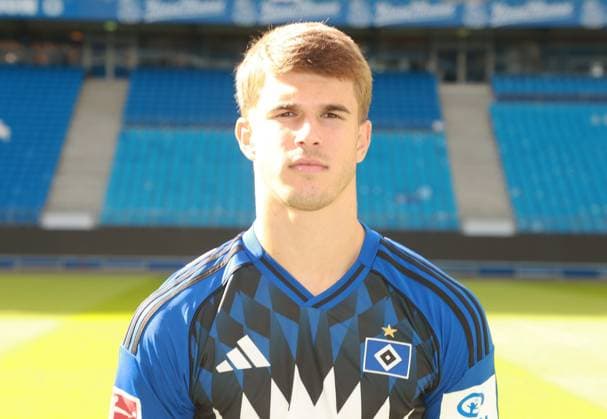 offizieller Portraittermin Verein Hamburger SV 2025 2026 Luka Vuskovic ( Hamburger SV 44) 17.09.2025, Sporthalle, Hamburg, offizieller Portraittermin Verein Hamburger SV 2025 2026