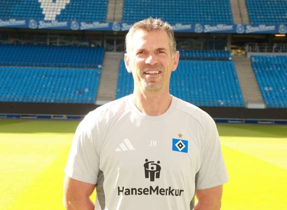 offizieller Portraittermin Verein Hamburger SV 2025 2026 Jan Hasenkamp Athletik-Trainer Hamburger SV 17.09.2025, Sporthalle, Hamburg, offizieller Portraittermin Verein Hamburger SV 2025 2026