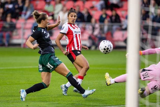 Eindhoven, Netherlands, September 17th 2025: Chimera Ripa (10 PSV Eindhoven) shoots at goal during the UEFA Womens Europa Cup 2025 26 First Qualifying Round game between PSV Eindhoven and Rosenborg BK at De Herdgang in Eindhoven, the Netherlands. (Leiting Gao SPP) Copyright: xLeitingxGaox xSPPx spp-en-LeGaSp-LG202509174502