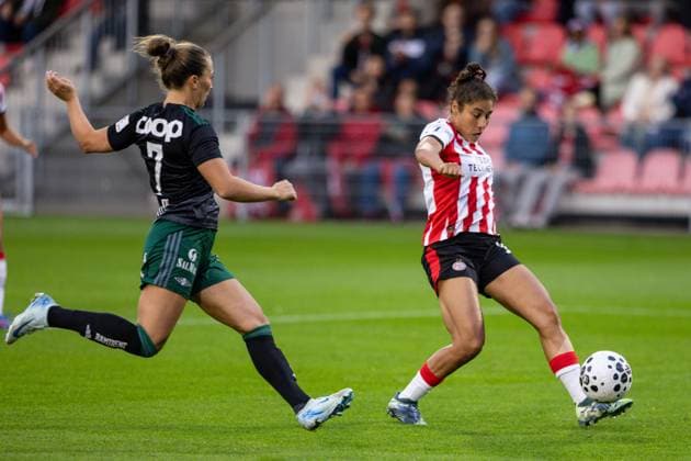 Eindhoven, Netherlands, September 17th 2025: Chimera Ripa (10 PSV Eindhoven) shoots at goal during the UEFA Womens Europa Cup 2025 26 First Qualifying Round game between PSV Eindhoven and Rosenborg BK at De Herdgang in Eindhoven, the Netherlands. (Leiting Gao SPP) Copyright: xLeitingxGaox xSPPx spp-en-LeGaSp-LG202509174500