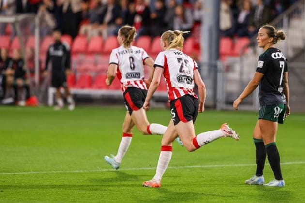 Eindhoven, Netherlands, September 17th 2025: Emma Frijns (25 PSV Eindhoven) celebrates after scoring her teams second goal during the UEFA Womens Europa Cup 2025 26 First Qualifying Round game between PSV Eindhoven and Rosenborg BK at De Herdgang in Eindhoven, the Netherlands. (Leiting Gao SPP) Copyright: xLeitingxGaox xSPPx Sportspressphoto_SPR27487