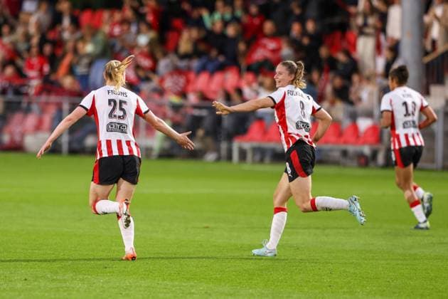 Eindhoven, Netherlands, September 17th 2025: Emma Frijns (25 PSV Eindhoven) celebrates after scoring her teams second goal with Sisca Folkertsma (8 PSV Eindhoven) during the UEFA Womens Europa Cup 2025 26 First Qualifying Round game between PSV Eindhoven and Rosenborg BK at De Herdgang in Eindhoven, the Netherlands. (Leiting Gao SPP) Copyright: xLeitingxGaox xSPPx spp-en-LeGaSp-LG202509174758
