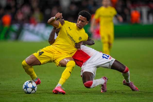 Champions League Slavia Prague Bodo Glimt Prague, Czech Republic 20250917 Bodo Glimts Daniel Joshua Bassi Jakobsen and Slavia Prahas Youssoupha Mbodji during the Champions League match between Slavia Praha and Bodo Glimt at Fortuna Arena in Prague Photo Terje Pedersen NTB Praha Czech Republic EDITORIAL USE ONLY RESTRICTED USE FOR BETTING COMPANIES  Copyright: xTerjexPedersenx xNTBx