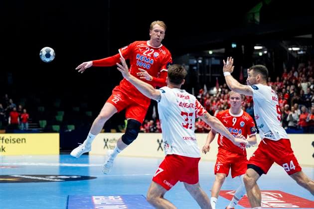 Handball, Champions League Kolstad Dinamo Bucuresti 31 28 Trondheim 20250917 Kolstads Simon Jeppsson during the Champions League handball match between Kolstad and Dinamo Bucuresti in Trondheim Spektrum 31 28 Photo Ole Martin Wold NTB Trondheim Norway EDITORIAL USE ONLY RESTRICTED USE FOR BETTING COMPANIES  Copyright: xOlexMartinxWoldx xNTBx