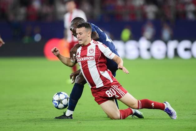 UEFA Champions League - Olympiacos FC vs Pafos FC - Olympiacos player Stavros Pnevmonidis in action during the UEFA Champions League Phase matchday 1 soccer match between Olympiacos FC and Pafos FC in Stadium Georgios Karaiskakis in Piraeus, Greece, 17 September 2025.. IMAGO ONE INCH PRODUCTIONS PIRAEUS Greece Copyright: xONExINCHxPRODUCTIONSx 6659622