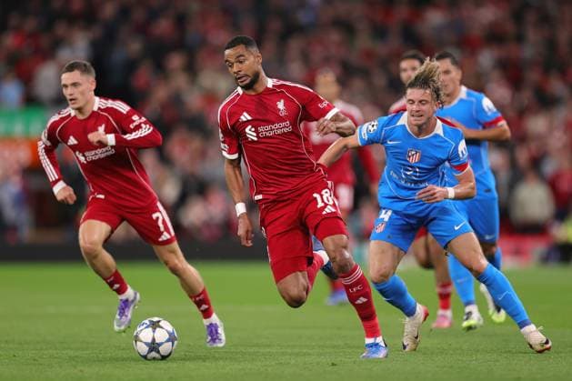 Football - UEFA Champions League - League Phase - Liverpool v Atletico Madrid 17th September 2025 - UEFA Champions League - League Phase - Liverpool v Atletico Madrid - Cody Gakpo of Liverpool gets away from Conor Gallagher of Atletico Madrid - Photo: Simon Stacpoole Offside. Liverpool UK Copyright: xSimonxStacpoolexOffside