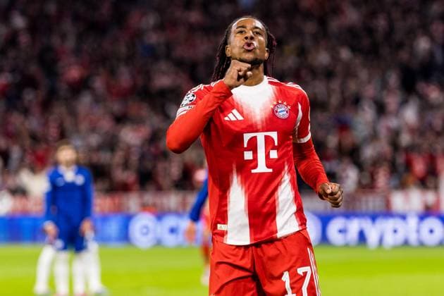 UEFA Champions League, FC Bayern München - FC Chelsea; 17.09.2025 Jubel nach dem Eigentor von Trevoh Chalobah (FC Chelsea, 23) - Michael Olise (FC Bayern München, 17) zum 1:0 UEFA Champions League, FC Bayern München - FC Chelsea; München, Allianz Arena am 17.09.2025 Copyright: xBEAUTIFULxSPORTS Wunderlx