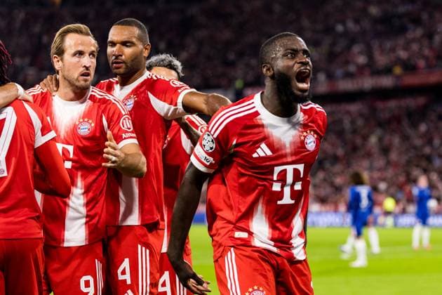 UEFA Champions League, FC Bayern München - FC Chelsea; 17.09.2025 Jubel nach dem Eigentor von Trevoh Chalobah (FC Chelsea, 23) - Michael Olise (FC Bayern München, 17) zum 1:0 Dayot Upamecano (FC Bayern München, 2) brüllt UEFA Champions League, FC Bayern München - FC Chelsea; München, Allianz Arena am 17.09.2025 Copyright: xBEAUTIFULxSPORTS Wunderlx