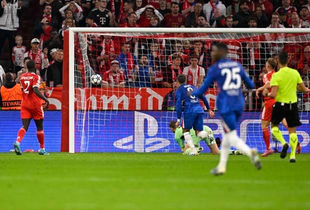 RECORD DATE NOT STATED 17.09.2025, Fussball UEFA Championsleague 2025 2026: 1.Spieltag, FC Bayern München - FC Chelsea, in der Allianz-Arena München. Torwart Manuel Neuer (FC Bayern München) kassiert das 2:1.