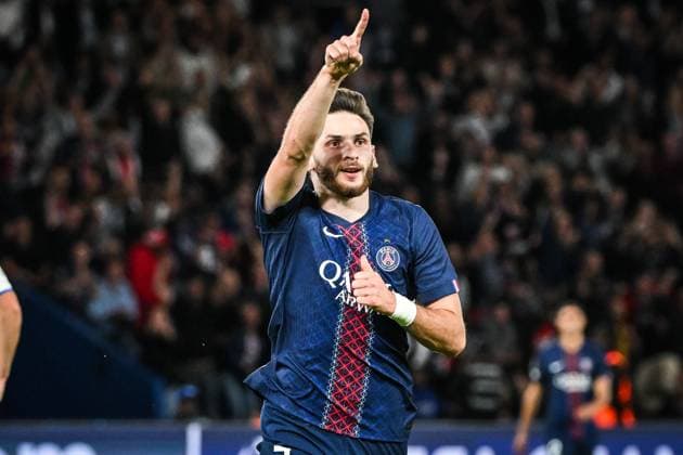 September 17, 2025, Paris, France, France: Khvicha KVARATSKHELIA of PSG celebrates his goal during the UEFA Champions League, League Phase MD1 match between Paris Saint-Germain and Atalanta BC at Parc des Princes Stadium on September 17, 2025 in Paris, France. Paris France - ZUMAm308 20250917_zsp_m308_005 Copyright: xMatthieuxMirvillex